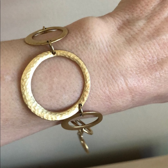 Premier Designs gold necklace & bracelet set - Picture 2 of 3